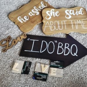 Engagement/Wedding Photo Props & Decor